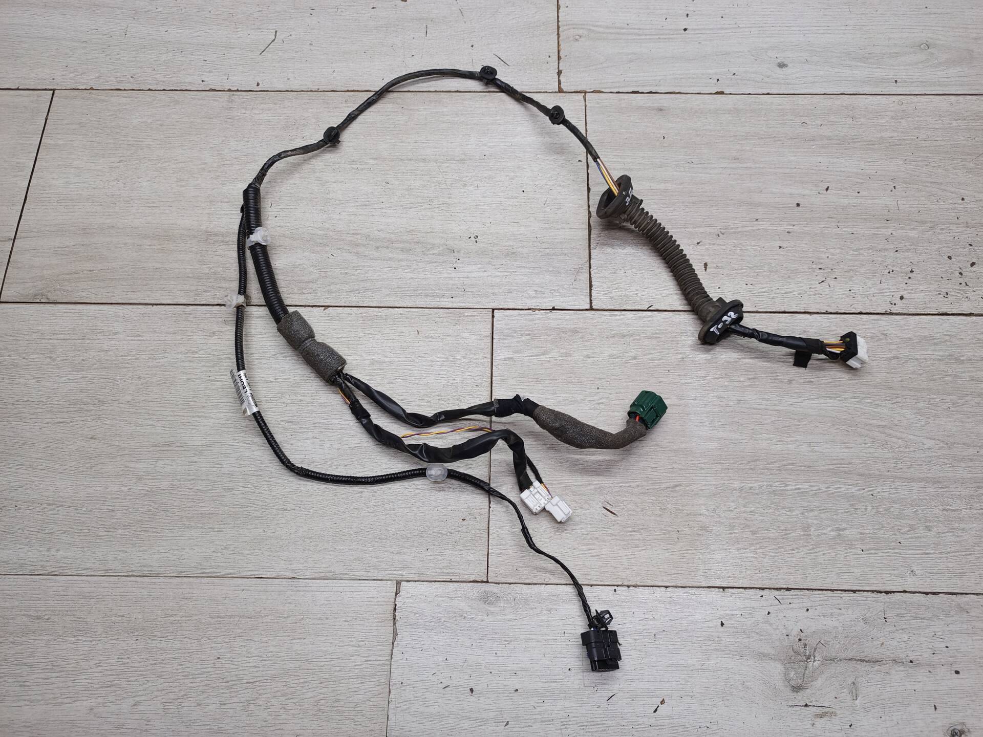 24126-4CM0A Проводка двери ЗП Nissan X-Trail T32