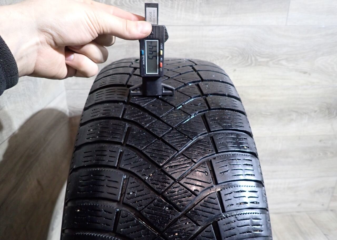 Pirelli ice 235 55 r17. Pirelli ice 235 55 r17
