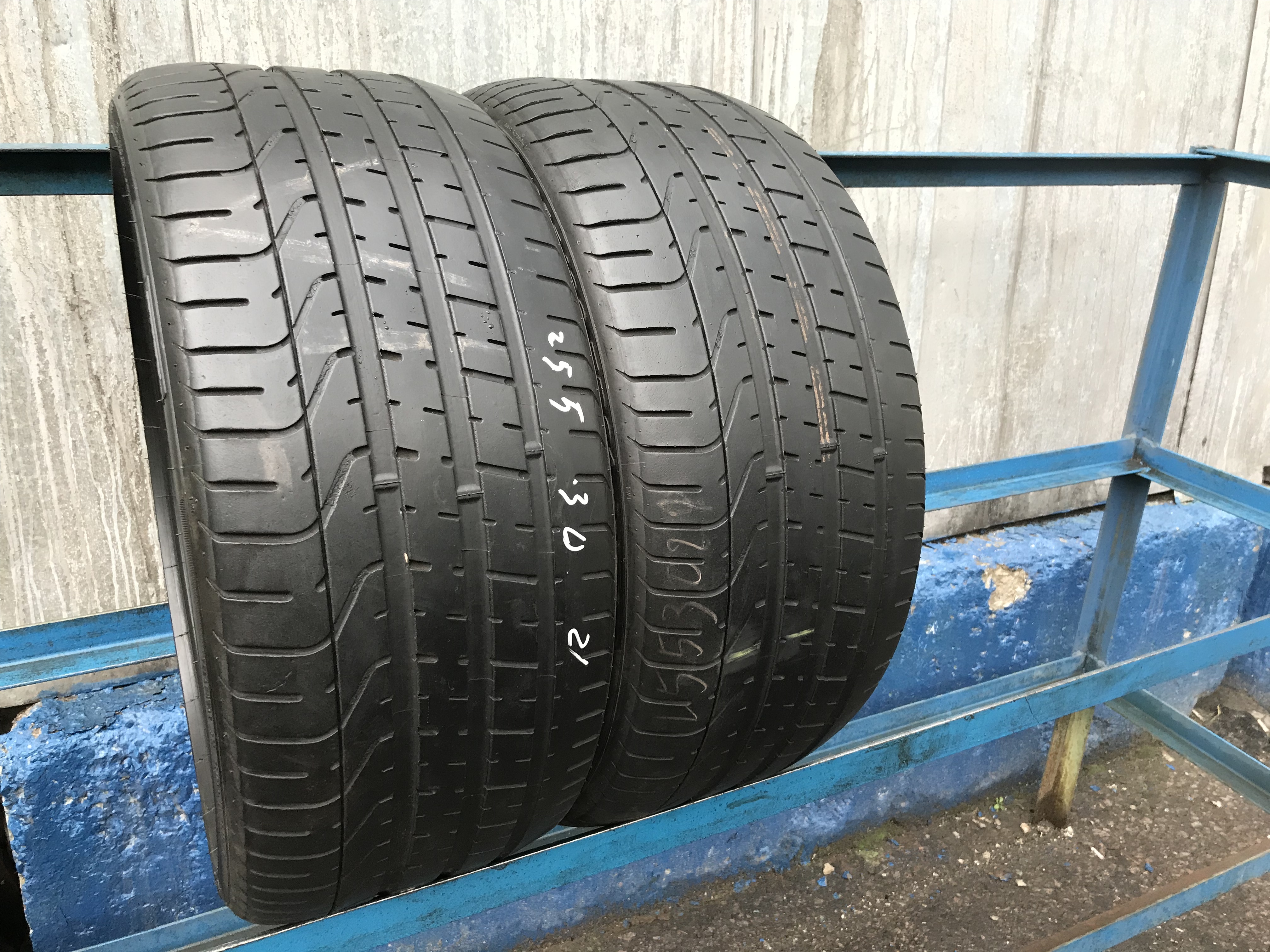 Шины 255 30 r19. 275/40/22 Pirelli p Zero. 225/40/19 Y93 Pirelli p Zero. Pirelli p Zero 225/40 r19 93y. Автомобильная шина Nitto Invo 255/30 r21 93y летняя.