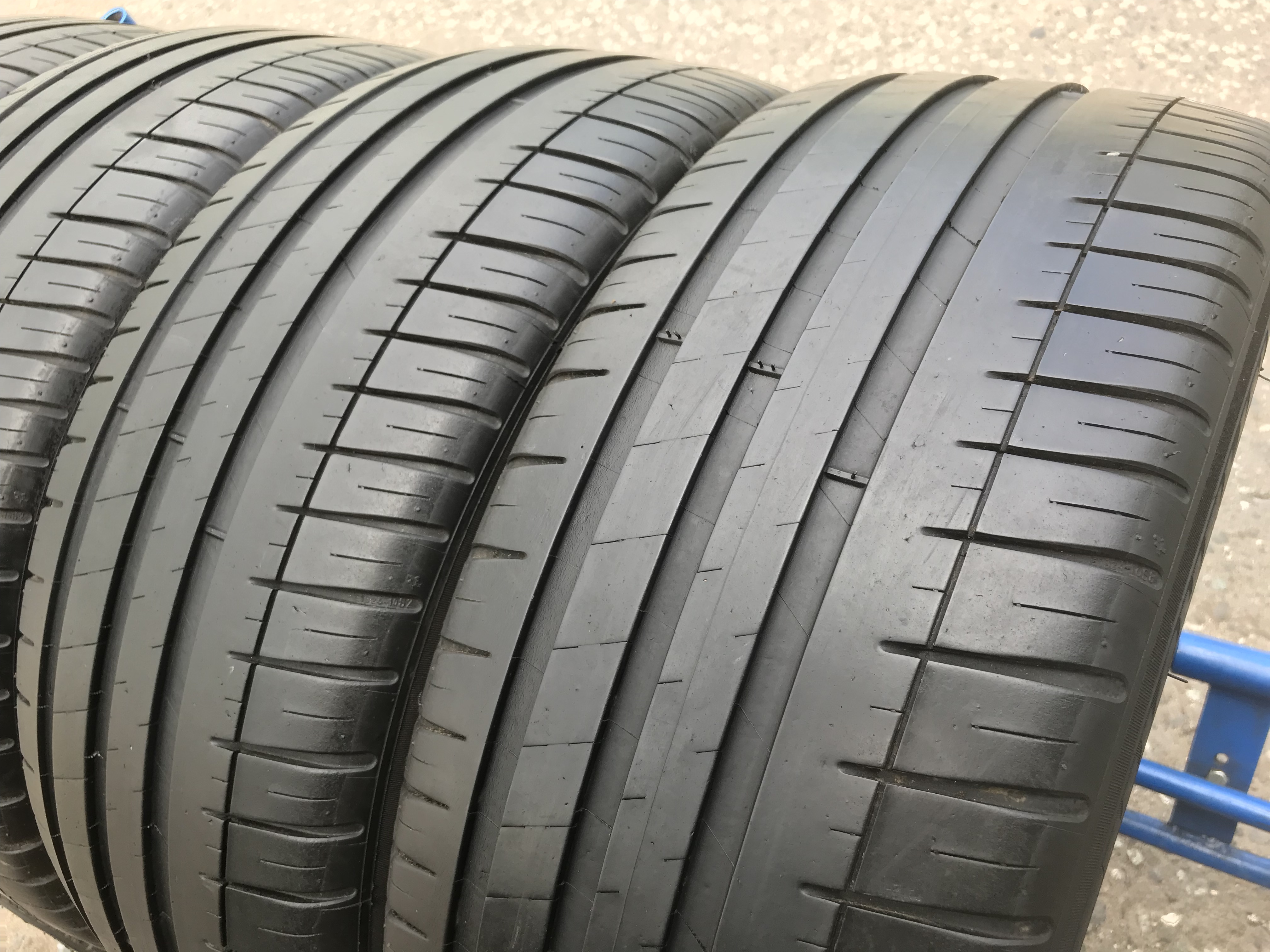 Бу резину мишлен. Michelin Pilot Sport 4 225/45 r17. Мишлен пилот спорт 225/45r17. Michelin Pilot Sport 17. Мишлен 225 50 17 лето.