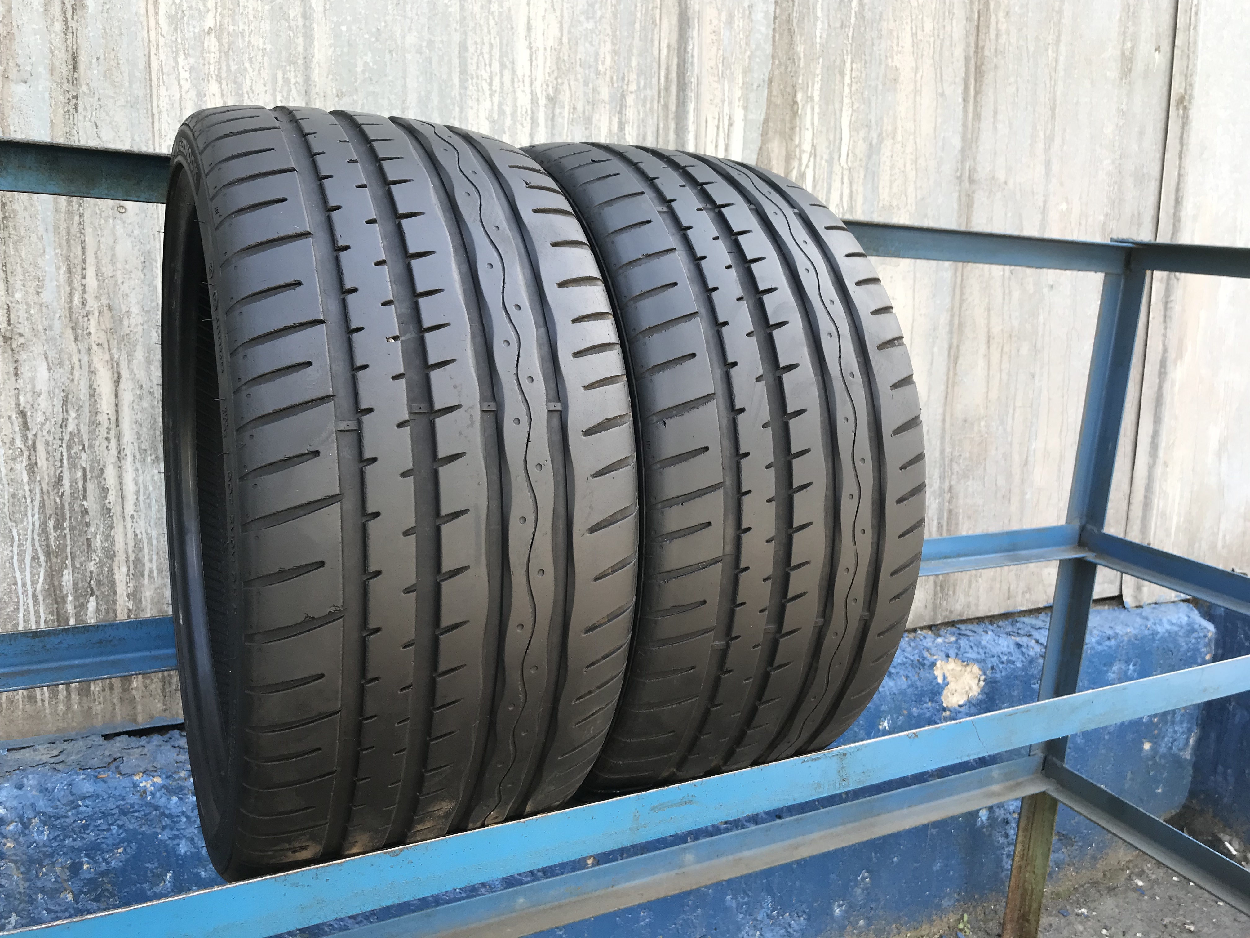 Шины ханкук вентус отзывы. Hankook s1 EVO 2. Hankook Ventus s1 EVO 3 k127. Ханкук r19 летняя резина at. Hankook Ventus s1 evo3 k127 SUV.