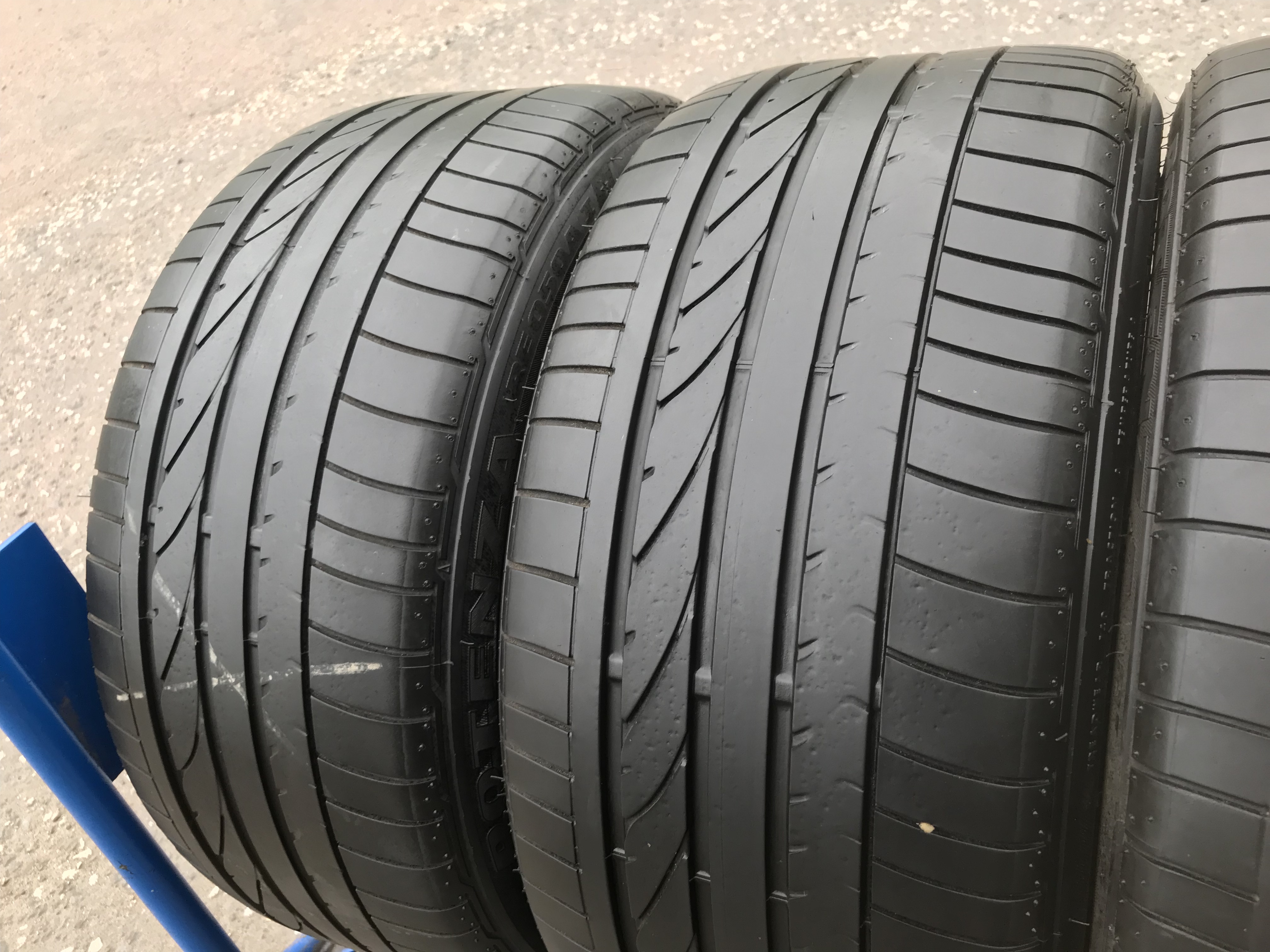 Runflat r19. Bridgestone Sport 275/35 r19. 255 40 17 Bridgestone. Мишлен 275 35 19. Bridgestone Sport 255/35 r20.