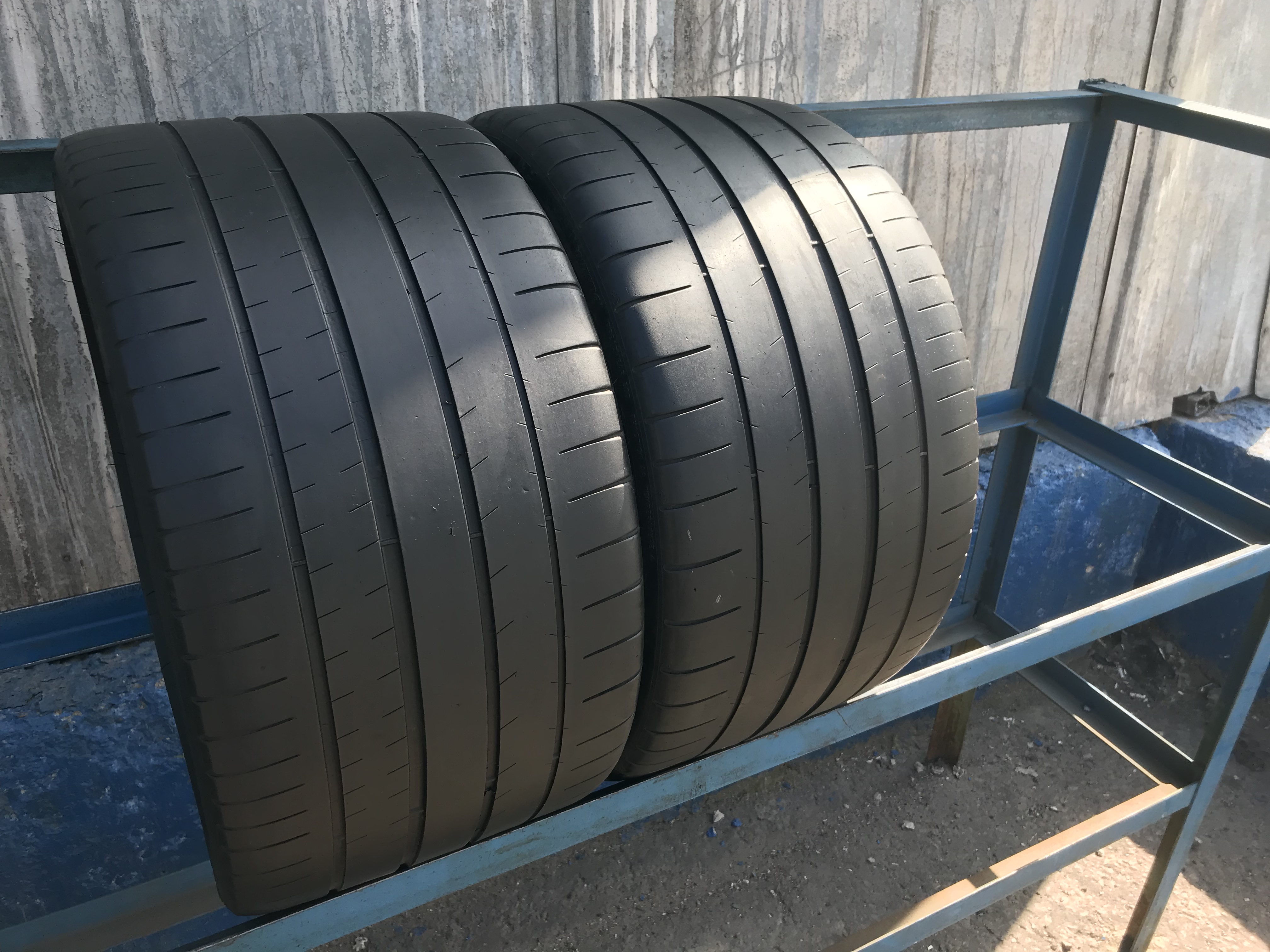 Шины 295 30 r19. Michelin Pilot super Sport 285/35 r21. 295/35 R19. Michelin Pilot super Sport 255/40 r20. Pirelli p Zero 285/30 r20 99y.