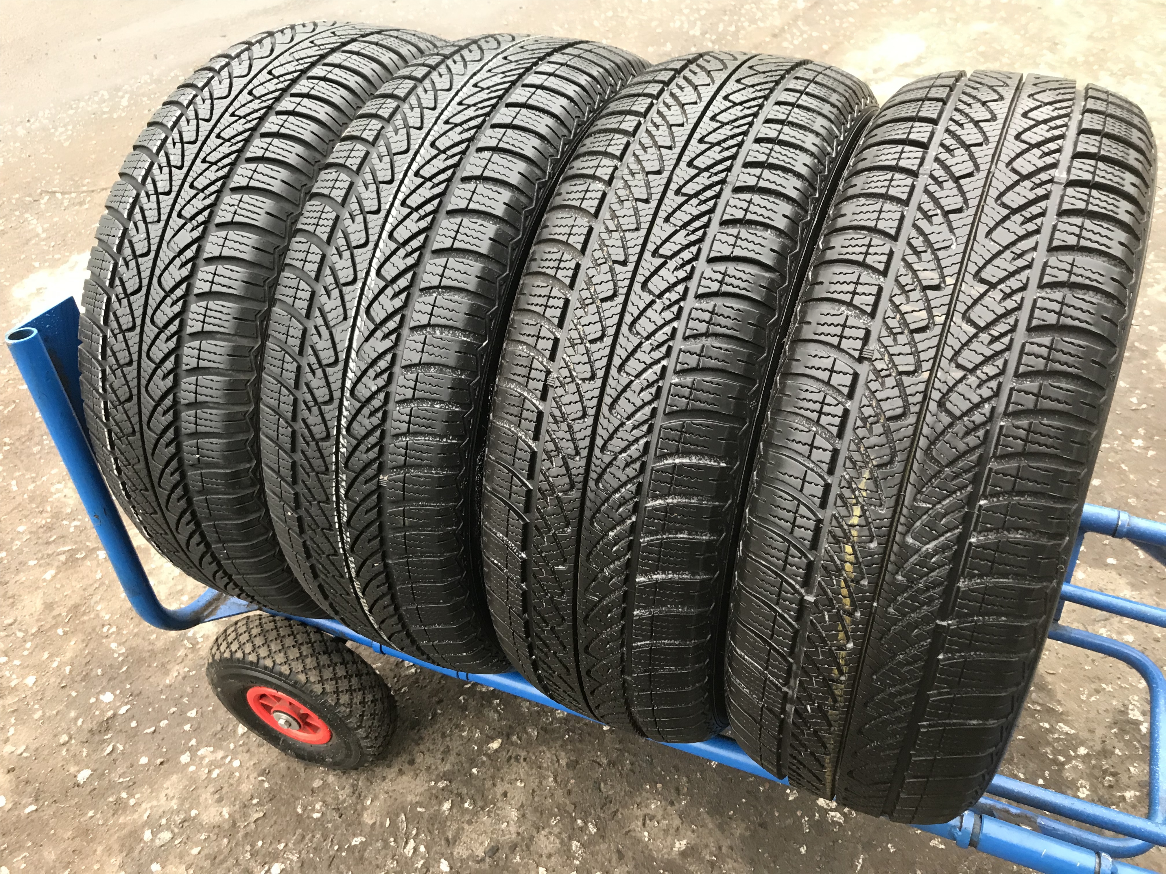 215 60 r17 зимние шины отзывы. 215/60 R17. Зимняя резина 215 60 17 шипованная. Cordiant all Terrain 215/65 r16 98h. Winrun шип.