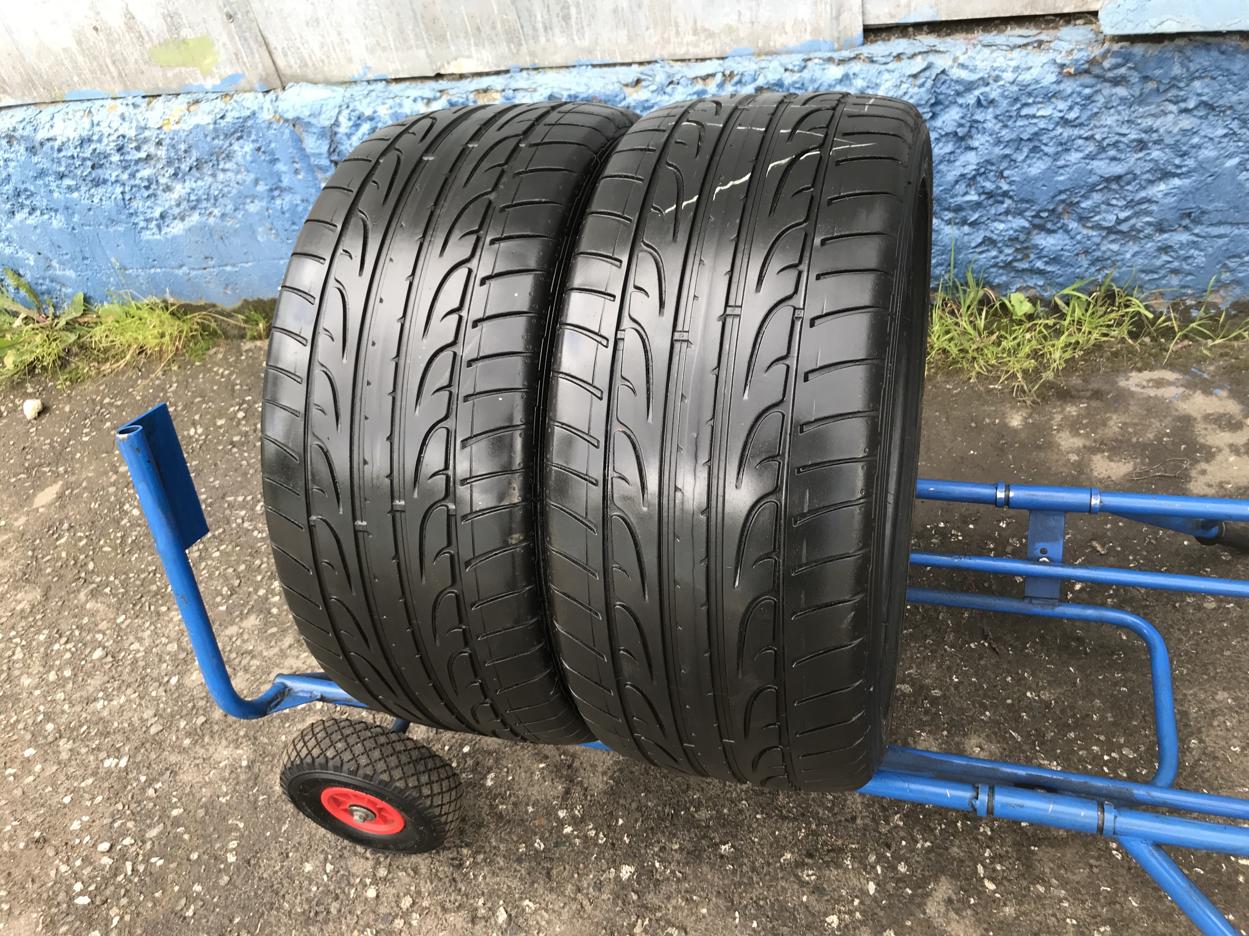 275 40 r20 лето. Dunlop SP Sport Maxx 275/40 r20 106y Ранфлет. Dunlop r20 275/40. 275×40×20 резина. Dunlop Axiom Plus 275/40 r20.