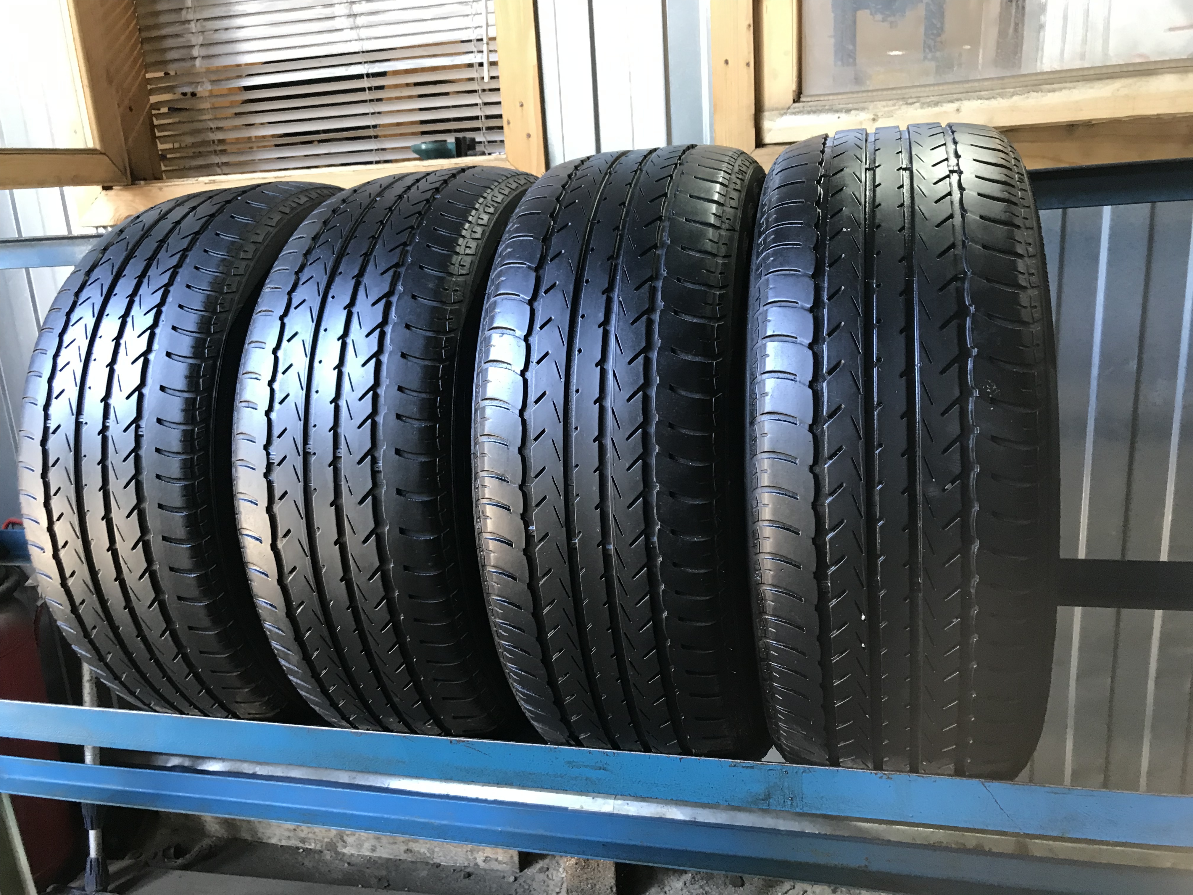 215 50. 215/50 R17. Автомобильная шина Goodyear Eagle nct5 215/50 r17 91v летняя. Автомобильная шина Kleber Dynaxer hp2 205/60 r15 91v летняя. Автомобильная шина Dunlop SP Sport 5000 225/45 r17 91v всесезонная.