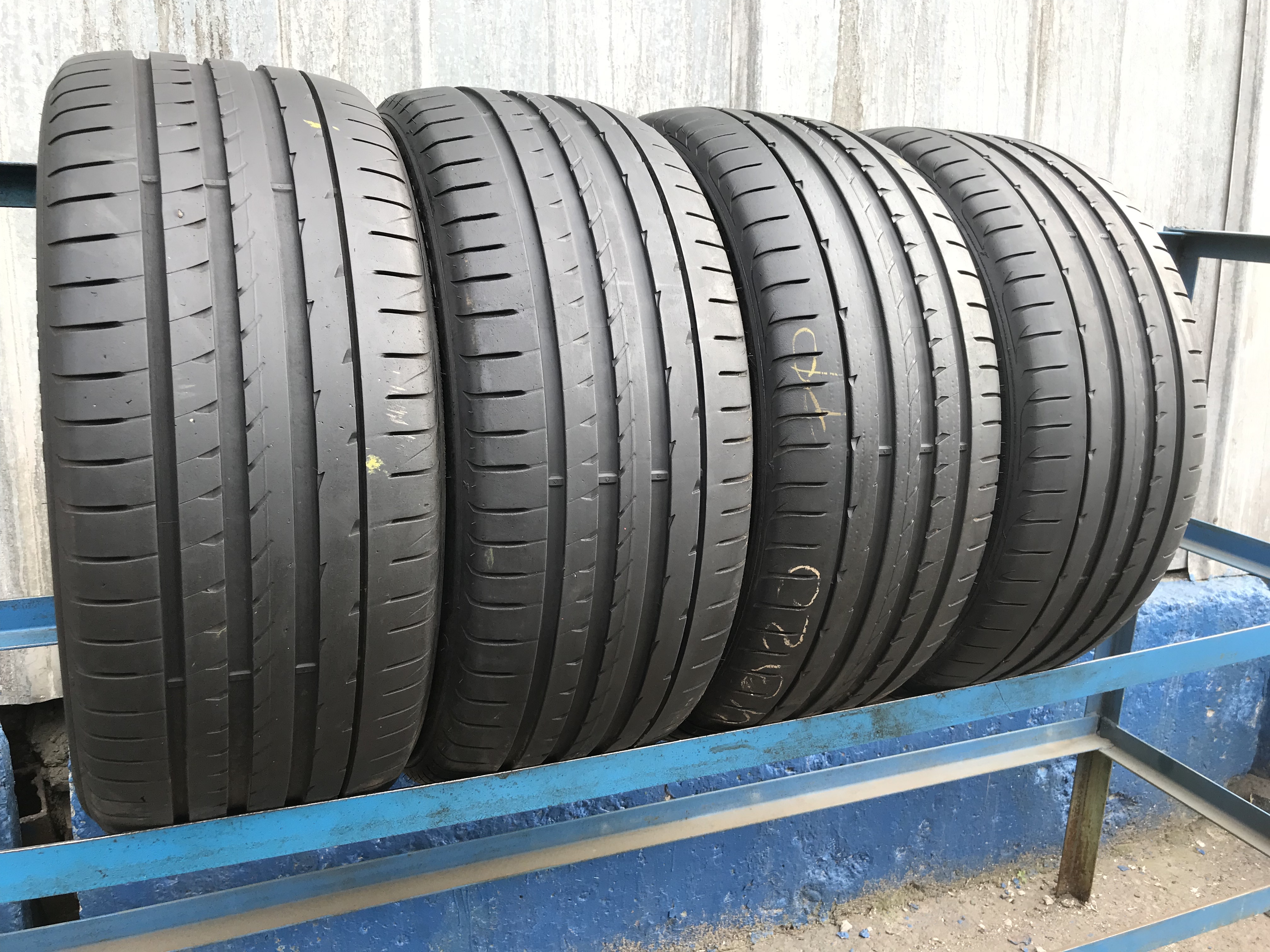 Шины 255 45 r19. 285/35 R20 Pirelli PZERO 100y. 285/45 R21. Pirelli p Zero 255/40r19 100 y. Шины 255/40 r19 лето.