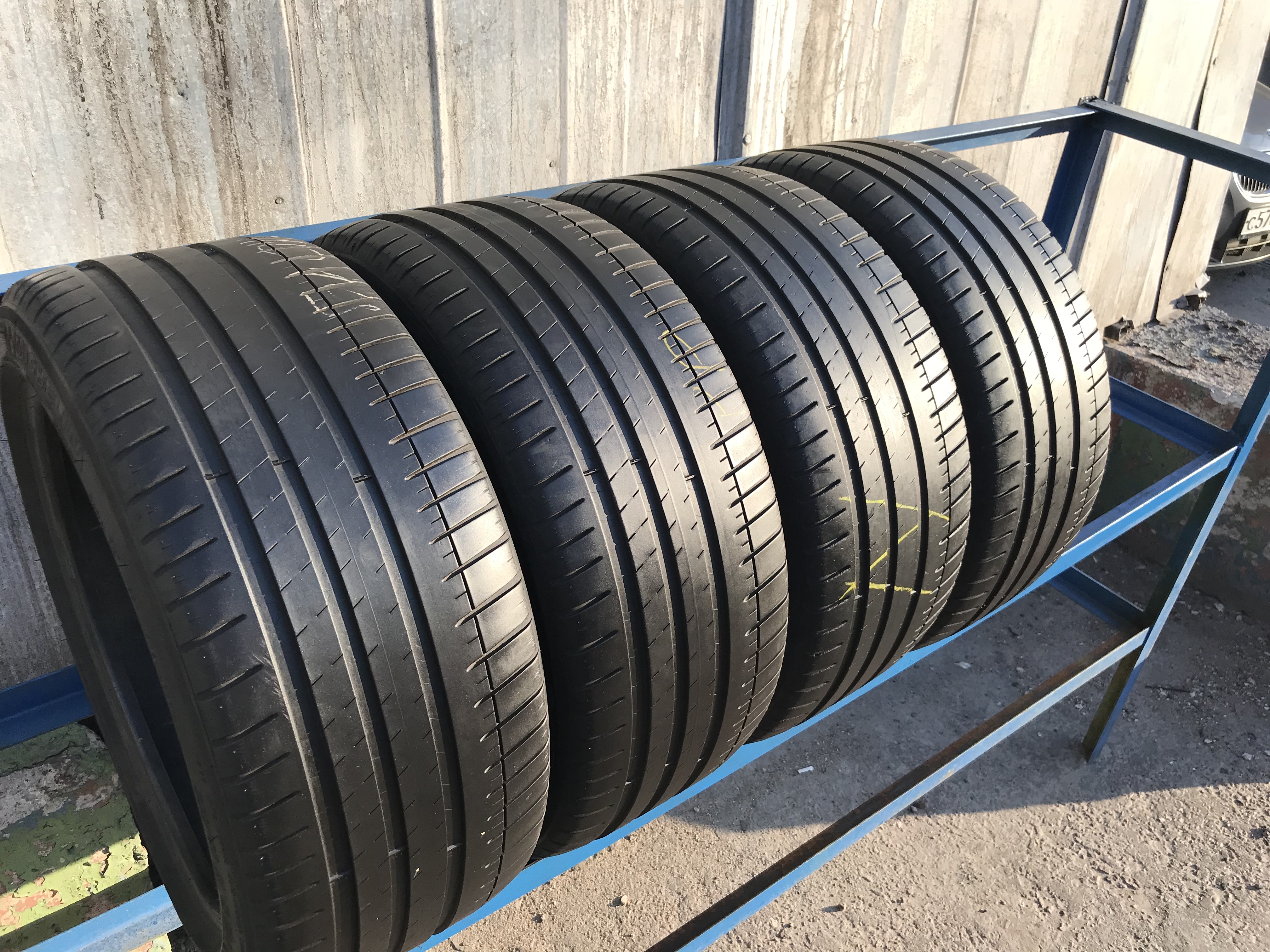 245 45 r19 michelin. Резина 245 45 19. 245 40 19 И 275 35 19 Michelin Primacy 3 ZP RUNFLAT.