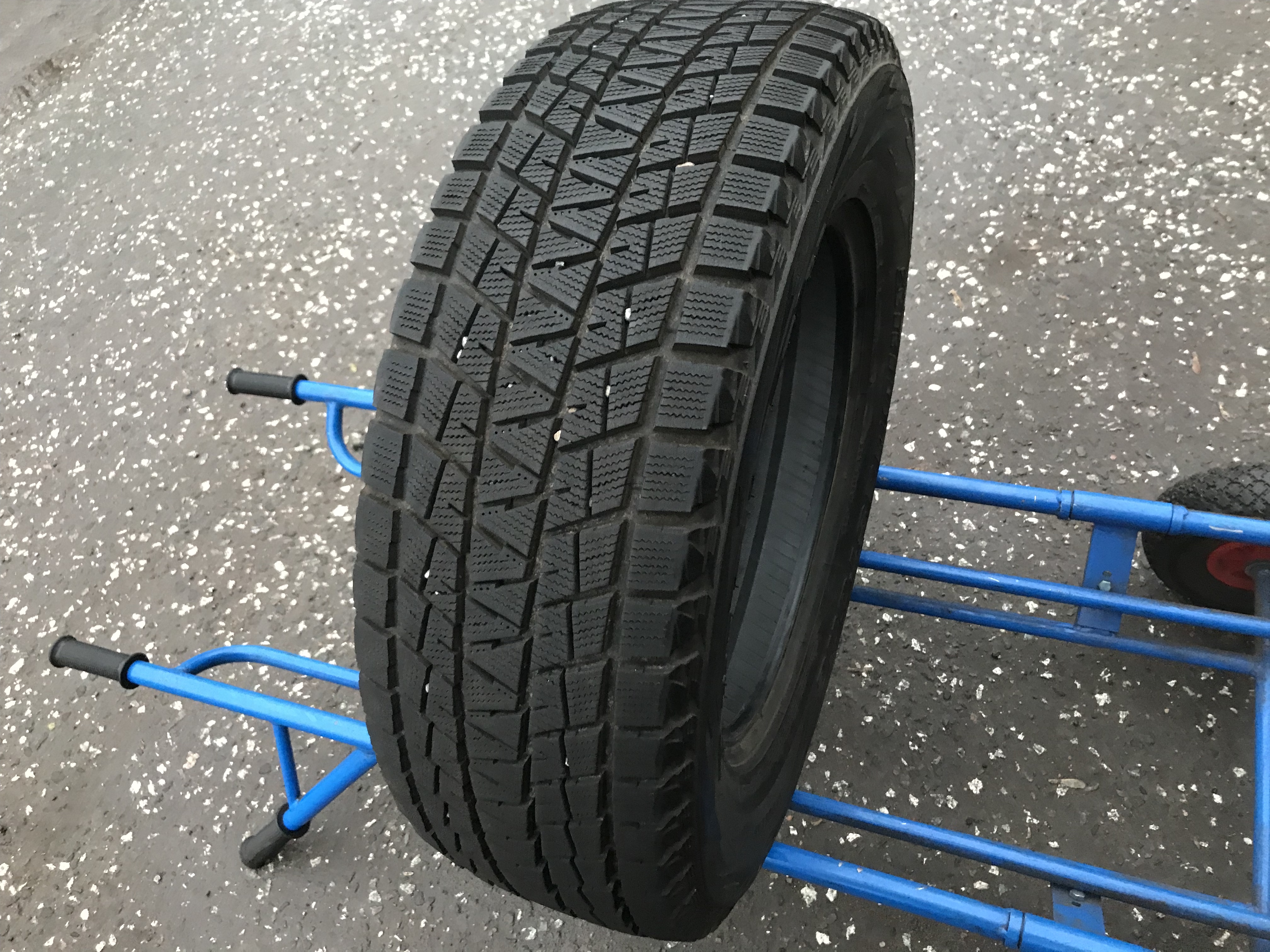 Зимняя резина 255 60 r17. Bridgestone Blizzak DM-v1 255/65 r17. Шины 255 65 17. Автомобильная шина Bridgestone Blizzak DM-z3 255/65 r17 110q зимняя.