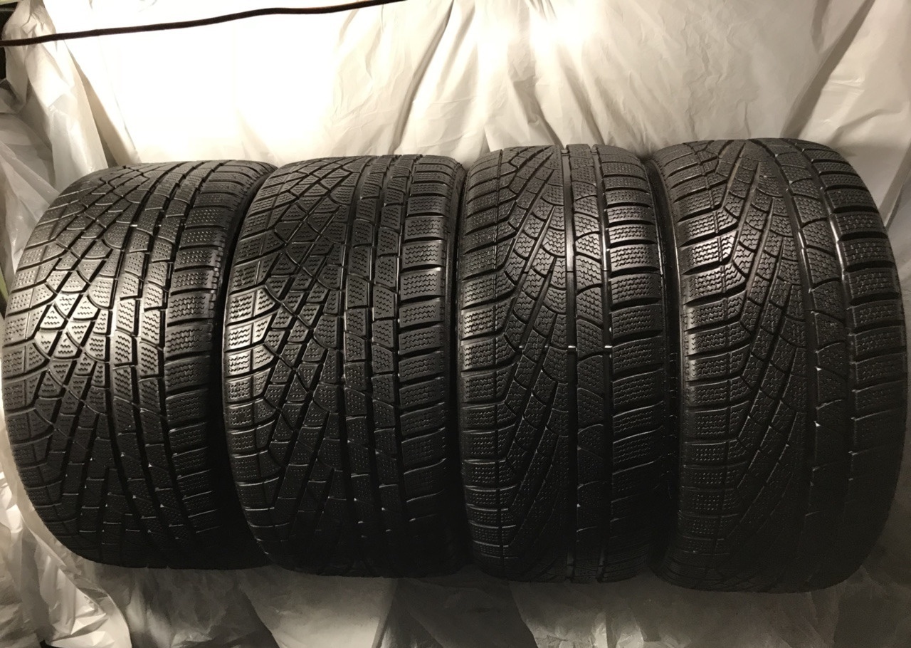 Pirelli липучка. Пирелли Ранфлет 245/40/19. 245/40 R19. Резина зимняя Dunlop липучка 245/40/19. Пирелли зимняя липучка.