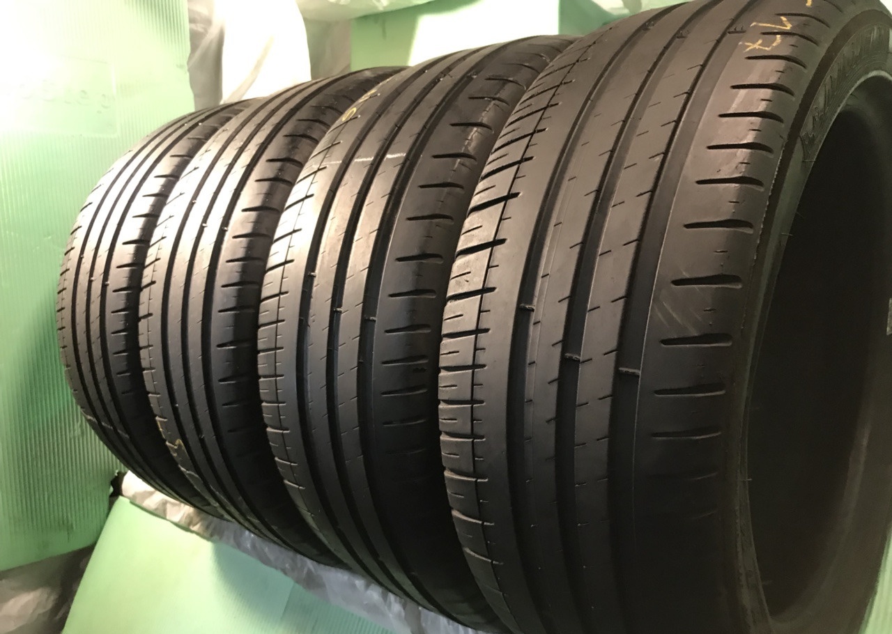 Резина michelin pilot sport 3. Michelin Pilot Sport 3. Мишлен пилот спорт 3 235/45/18. Мишлен пилот спорт 255 40 18. Мишлен пилот спорт 3 225/40/18.