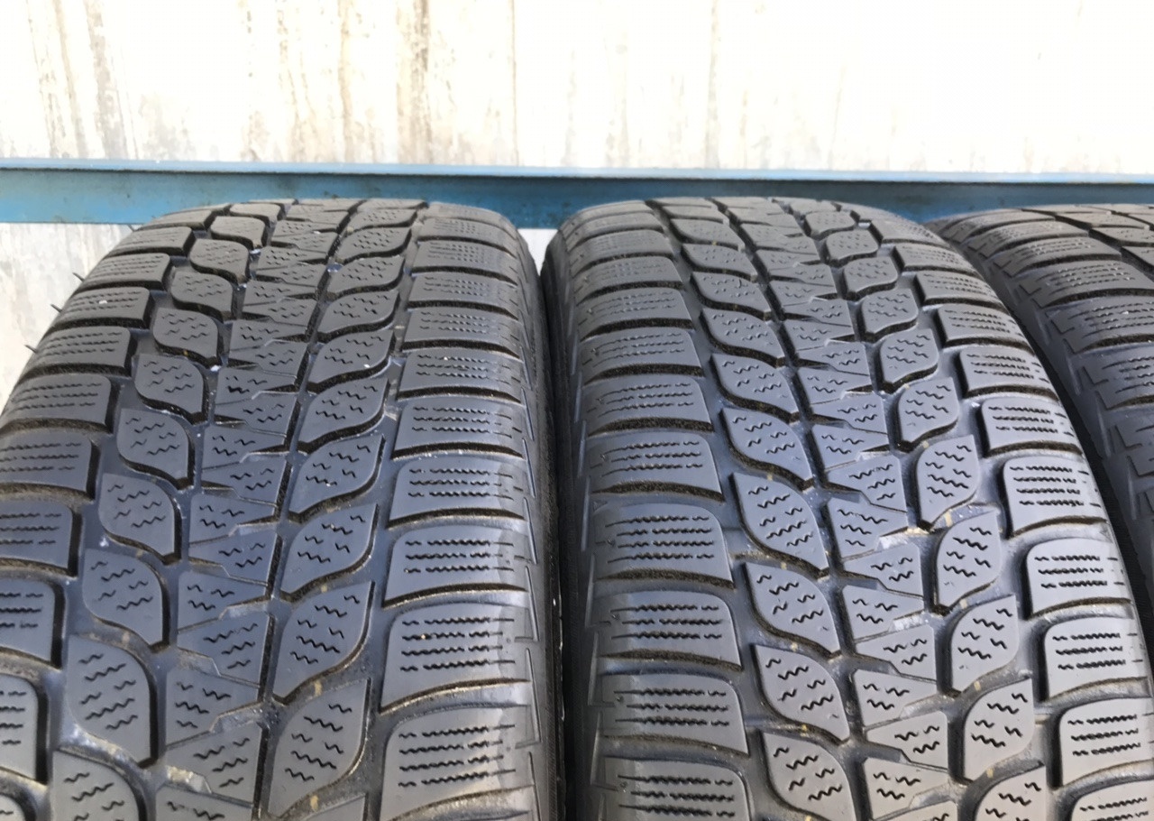 225 45 17 зима. Bridgestone Blizzak lm25. Blizzak LM-25. Бриджстоун Близзак лм 25. 225 50 17 Bridgestone Blizzak LM-25 RSC.