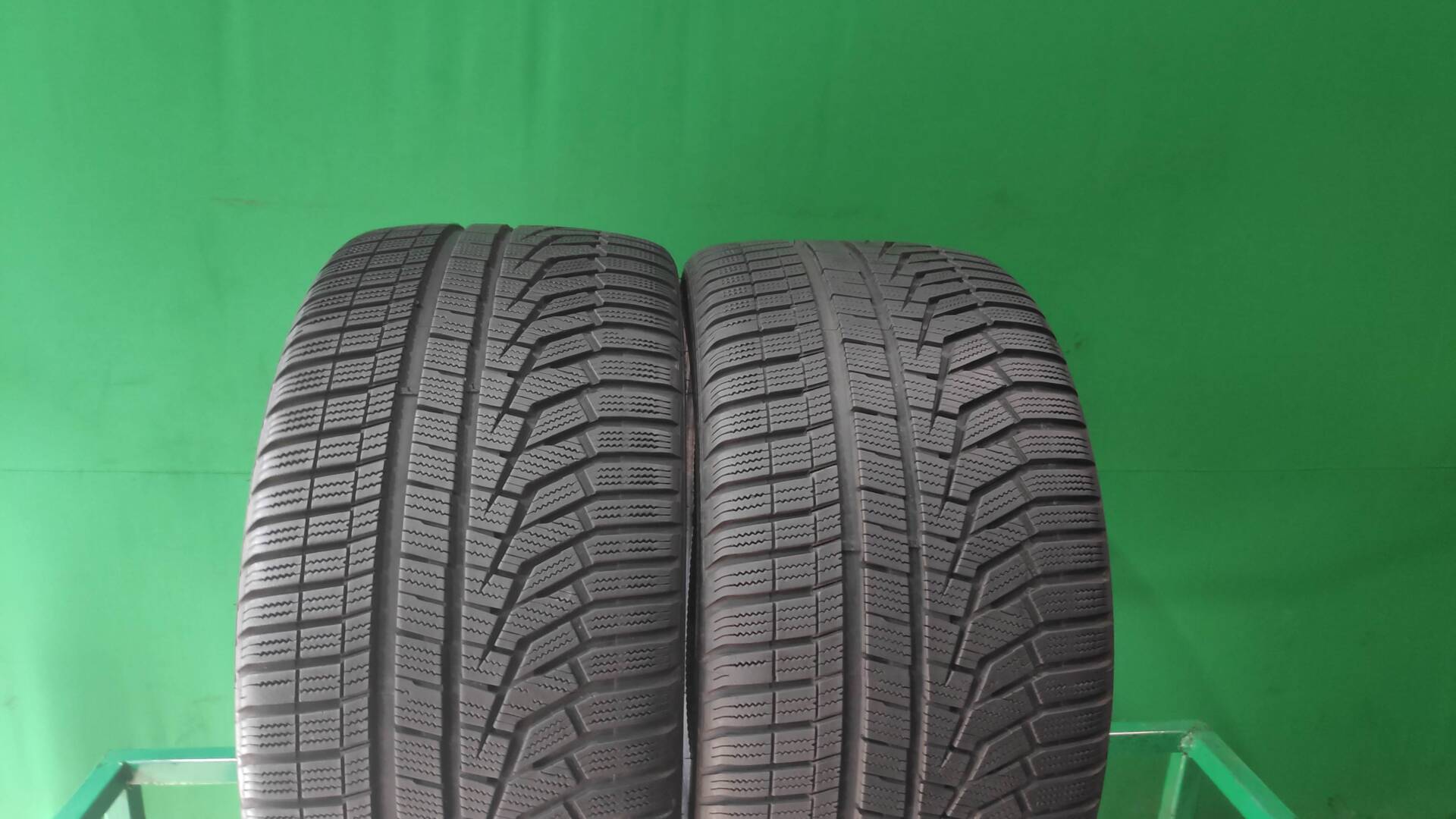 275/30 R20 Hankook Winter I'Cept Evo2 W320 зимние нешипованные