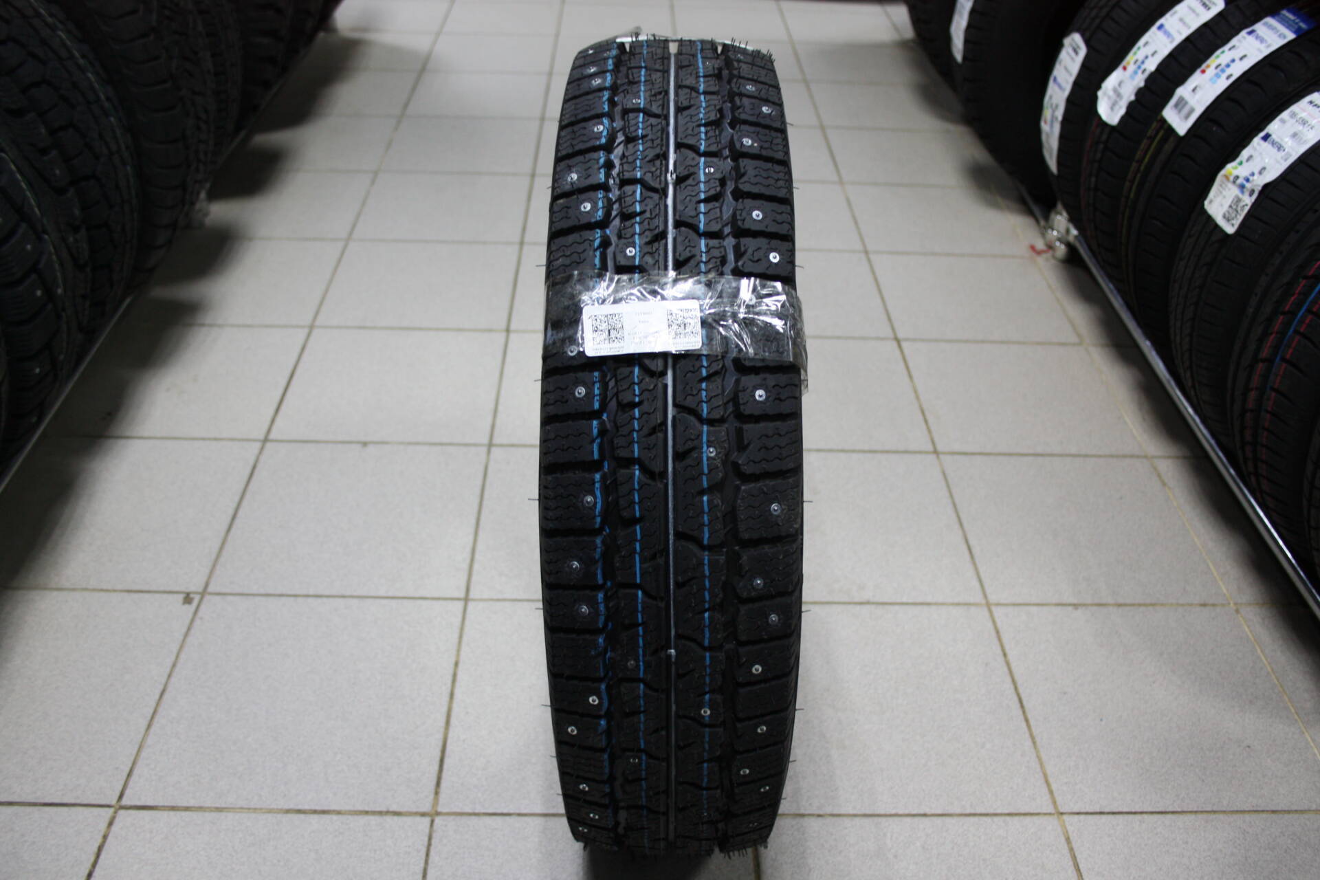 Кама 534 185 75 r16c. Кама alga 534. кама алга 185 75 16 шипованная. (c) 185-75-16 kama alga lt нк-534 104/102r без шипов. kumho winter portran cw11.