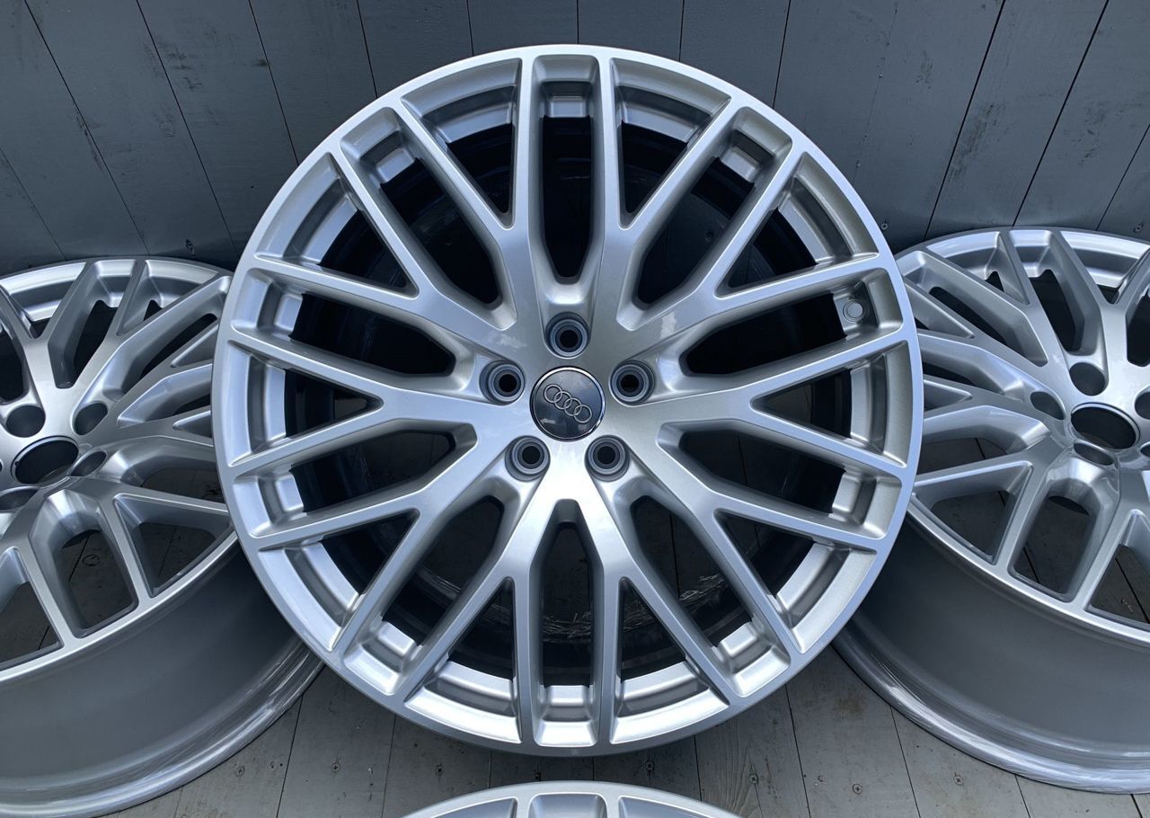 Оригинальные диски на Audi Q7 New 4M R20