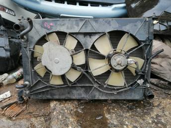 Радиатор охлаждения  Toyota Opa  ZCT10 