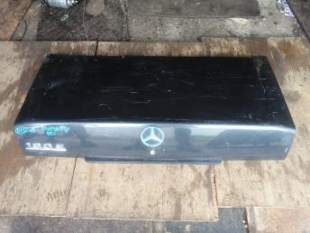 Крышка багажника Mercedes W201 