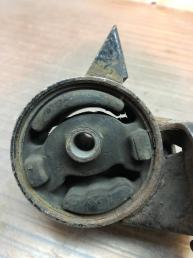 Подушка двигателя левый Hyundai Accent ТаГАЗ 21910-25010