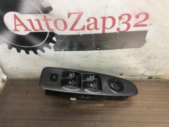 Блок управления стеклоподъемниками Hyundai Elantra XD 621W03580