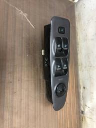 Блок управления стеклоподъемниками Hyundai Elantra XD 621W03580