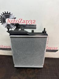 Радиатор охлаждения МКПП Hyundai Getz 253101C206