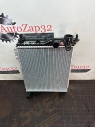 Радиатор охлаждения МКПП Hyundai Getz 253101C206