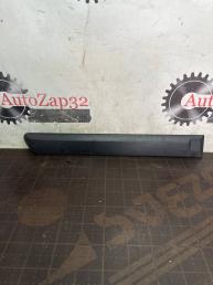 Молдинг двери задней правой Hyundai Getz 877321C700