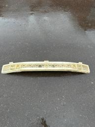 Усилитель переднего бампера Mazda MPV LD4750070B