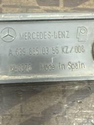 Кронштейн заднего бампера Mercedes W639 Vito Viano А6398850356 А6398850356