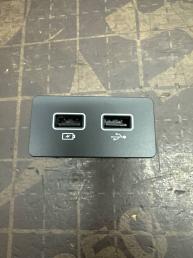 Разъем USB Jetour X70 Plus F01-7901015