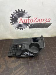 Подстаканник Mercedes W639 Vito Viano A6396800358