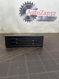 CD-чейнджер Mercedes W639 Vito Viano A6396830075