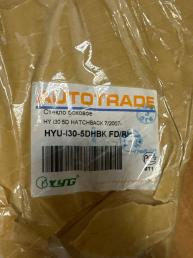 Стекло передней правой двери Hyundai i30 1 FD 824712L001