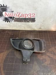 Накладка противотуманной фары правой Mazda MPV LD48-50C11