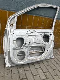 Дверь передняя правая Hyundai Getz 761211C010