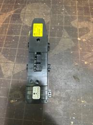 Кнопка стеклоподъемника Hyundai Equus 93575-3N0504X