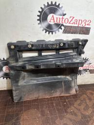 Кронштейн заднего бампера левый Hyundai Equus 86613-3N700