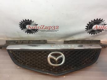 Решетка радиатора Mazda MPV  LD4750712
