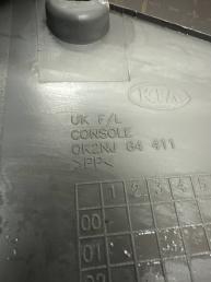 Накладка консоли МКПП Kia Spectra 0K2N1-64431