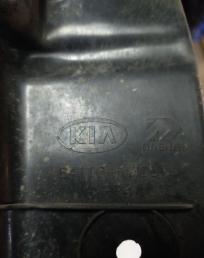Пыльник правого крыла Kia Cerato II 84126-1M001 84126-1M001