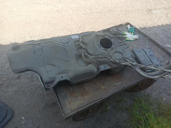 Топливный бак бензобак Skoda Octavia A7 5q0201022fc