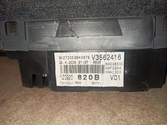 Панель щиток приборов Skoda Octavia A5 акпп 1z0920820b