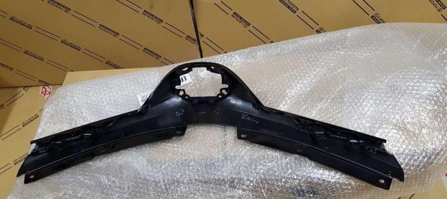 Решетка радиатора Toyota Rav4 2015-2019 53101-42411 53111-42170