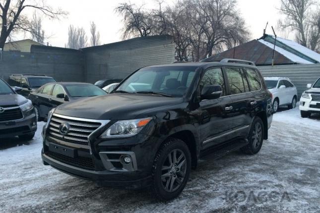 Lexus LX570 накладка противотуманки оригинал PZ326-60009