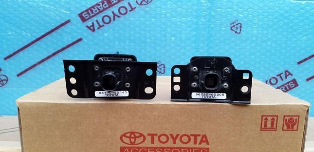 Камера передняя Toyota Land Cruiser Prado 150 86790-60200