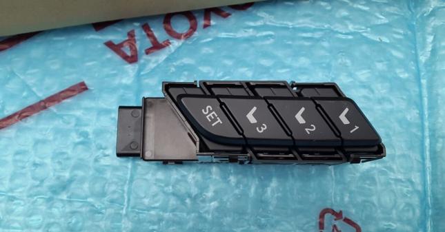 Кнопки памяти переднего сиденья Lexus LX 570 16-21 84927-60080