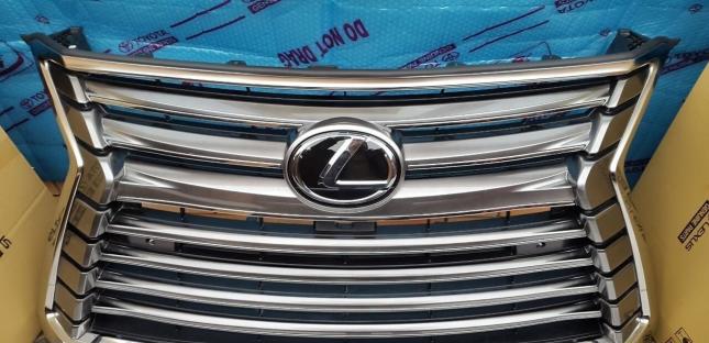 Решетка радиатора Lexus LX570 2016-2021 53101-60E10