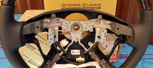 Руль Toyota Land Cruiser 200 2012-2015 45100-60781-C0