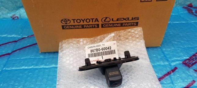 Камера задняя Toyota Land Cruiser 200 2016-2022 867B0-60042