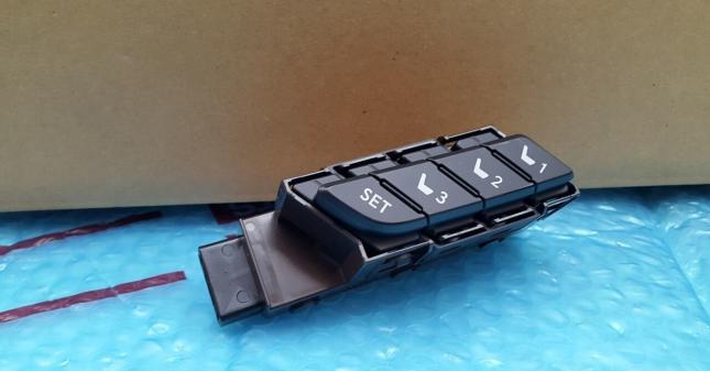 Кнопки памяти переднего сиденья Lexus LX 570 16-21 84927-60080
